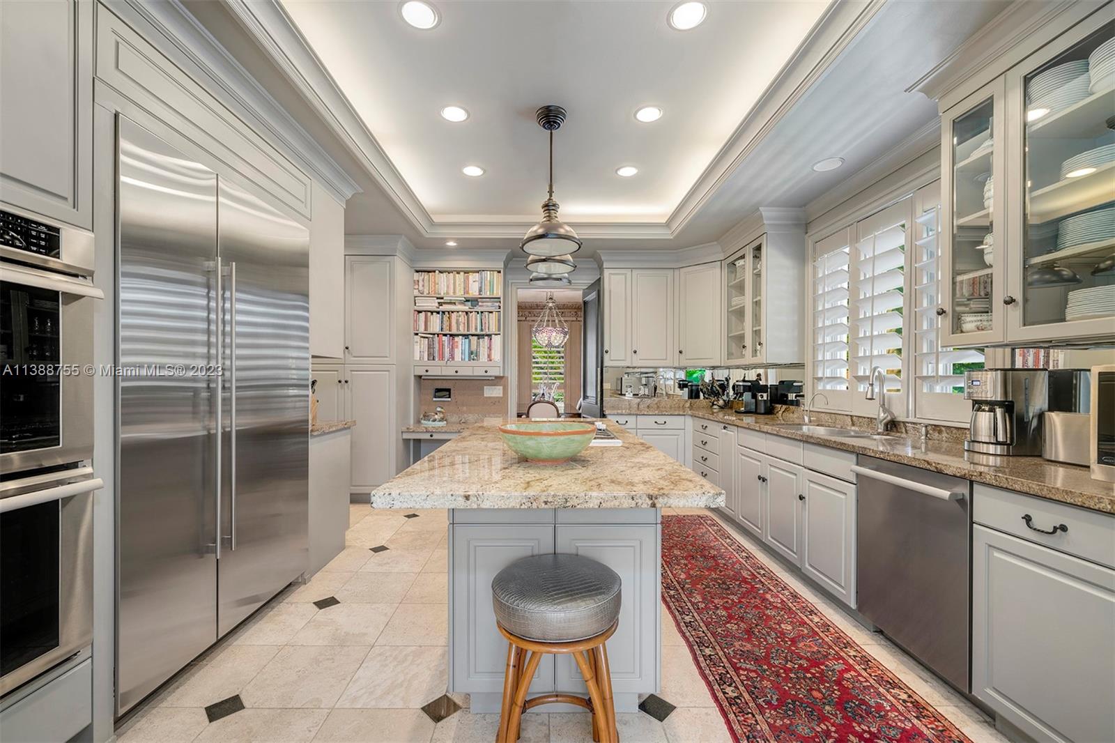 BAYSHORE VILLAS - Residential