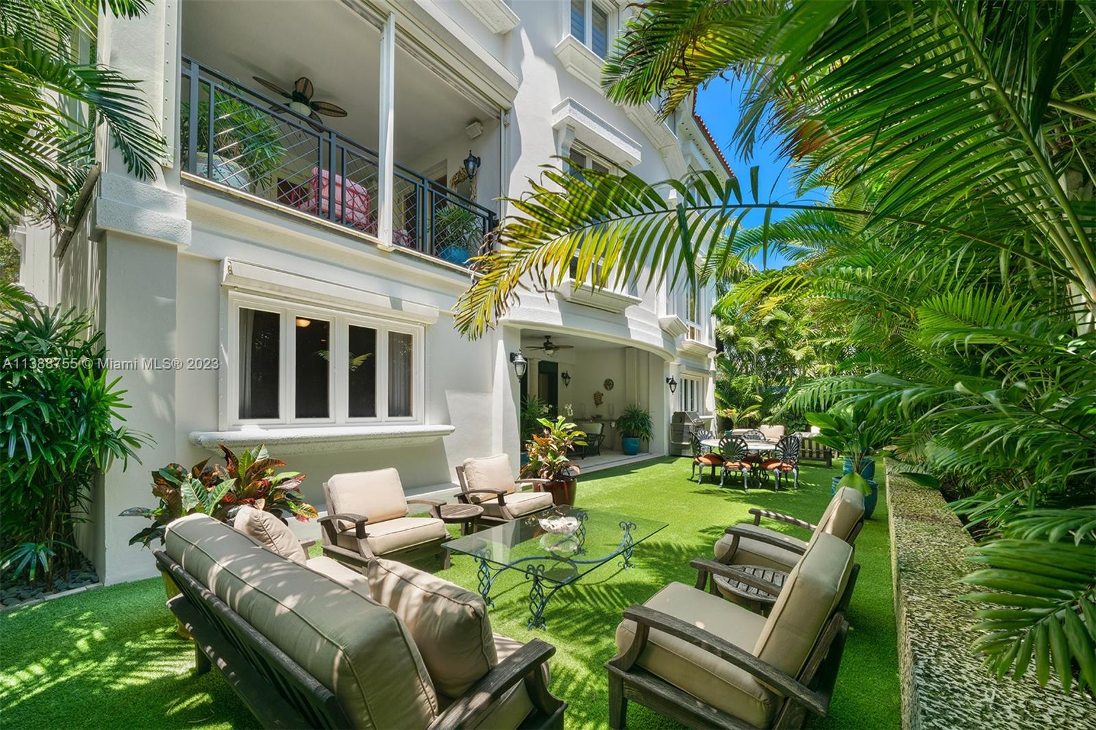 BAYSHORE VILLAS - Residential