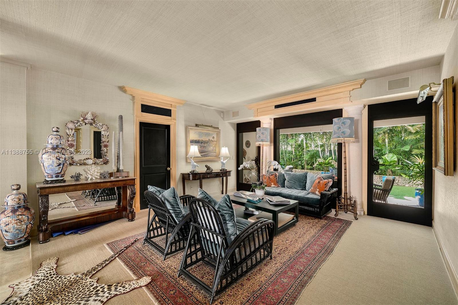 BAYSHORE VILLAS - Residential