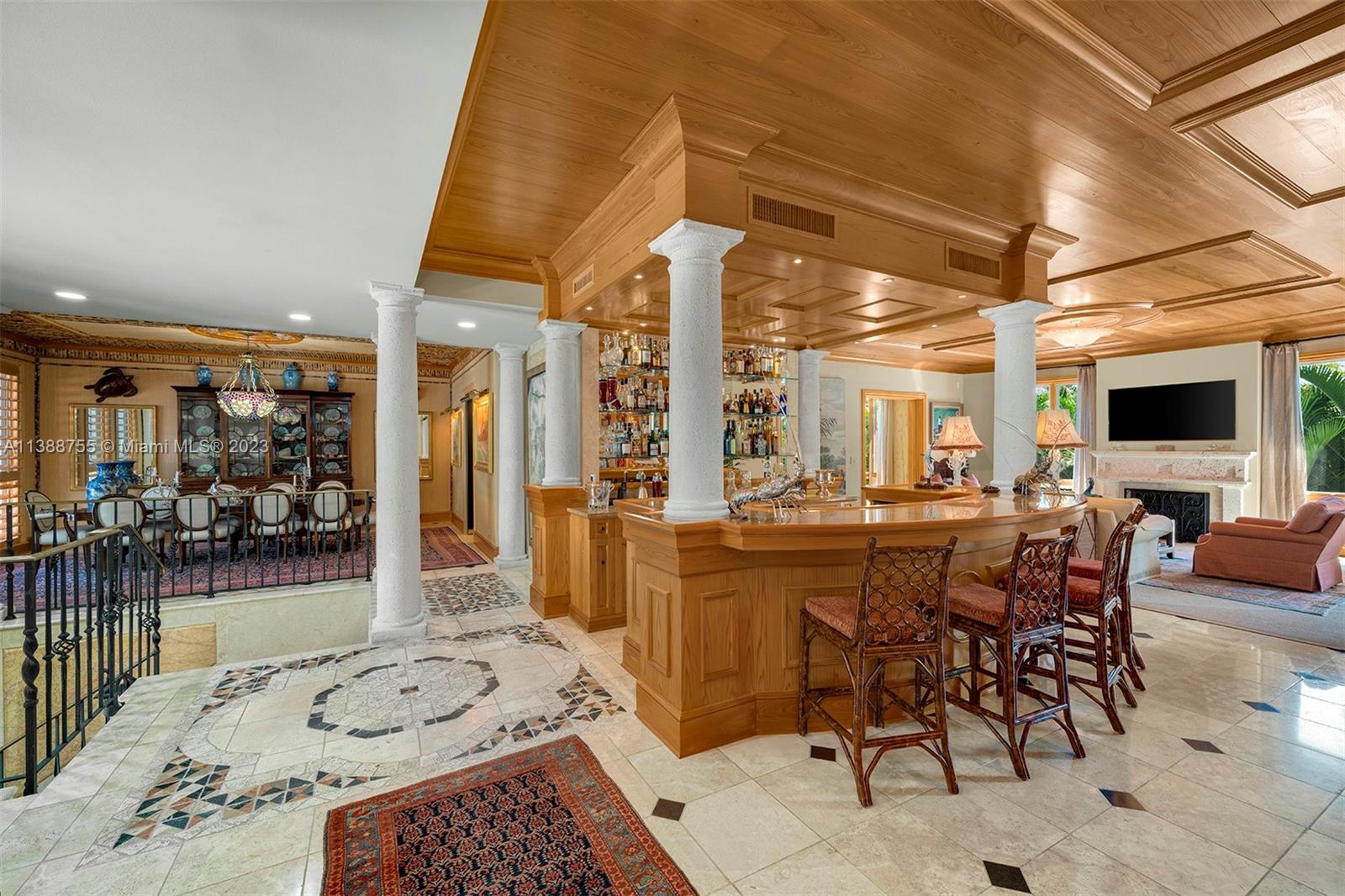 BAYSHORE VILLAS - Residential