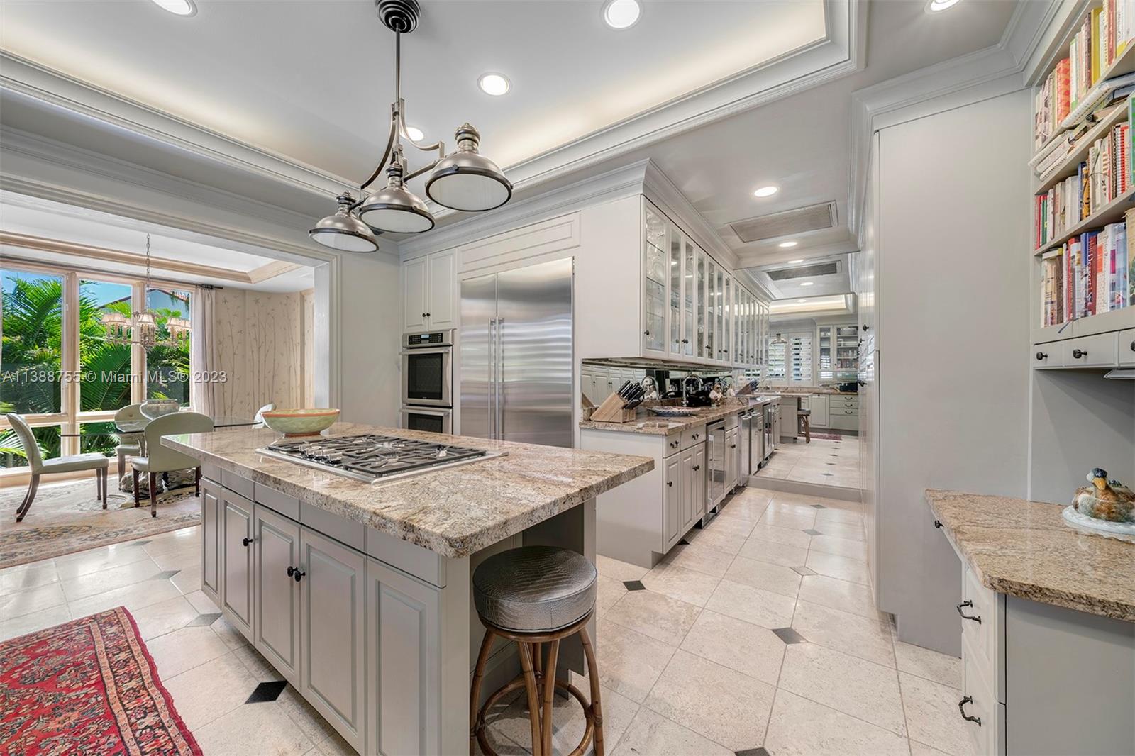 BAYSHORE VILLAS - Residential