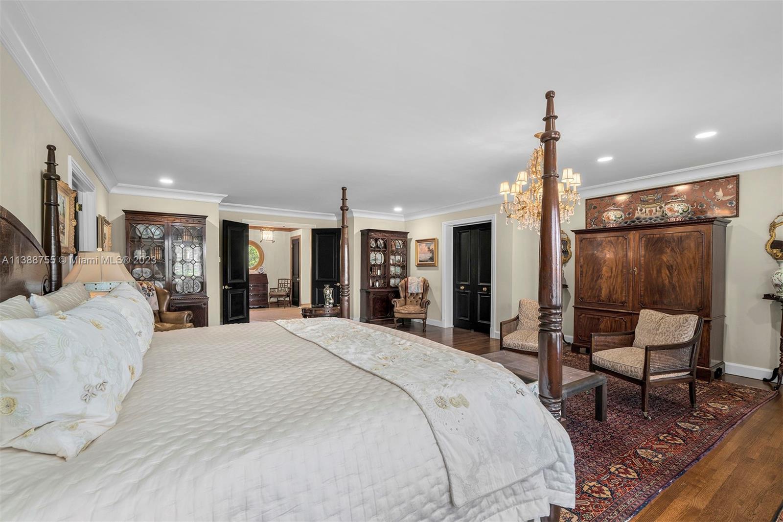 BAYSHORE VILLAS - Residential