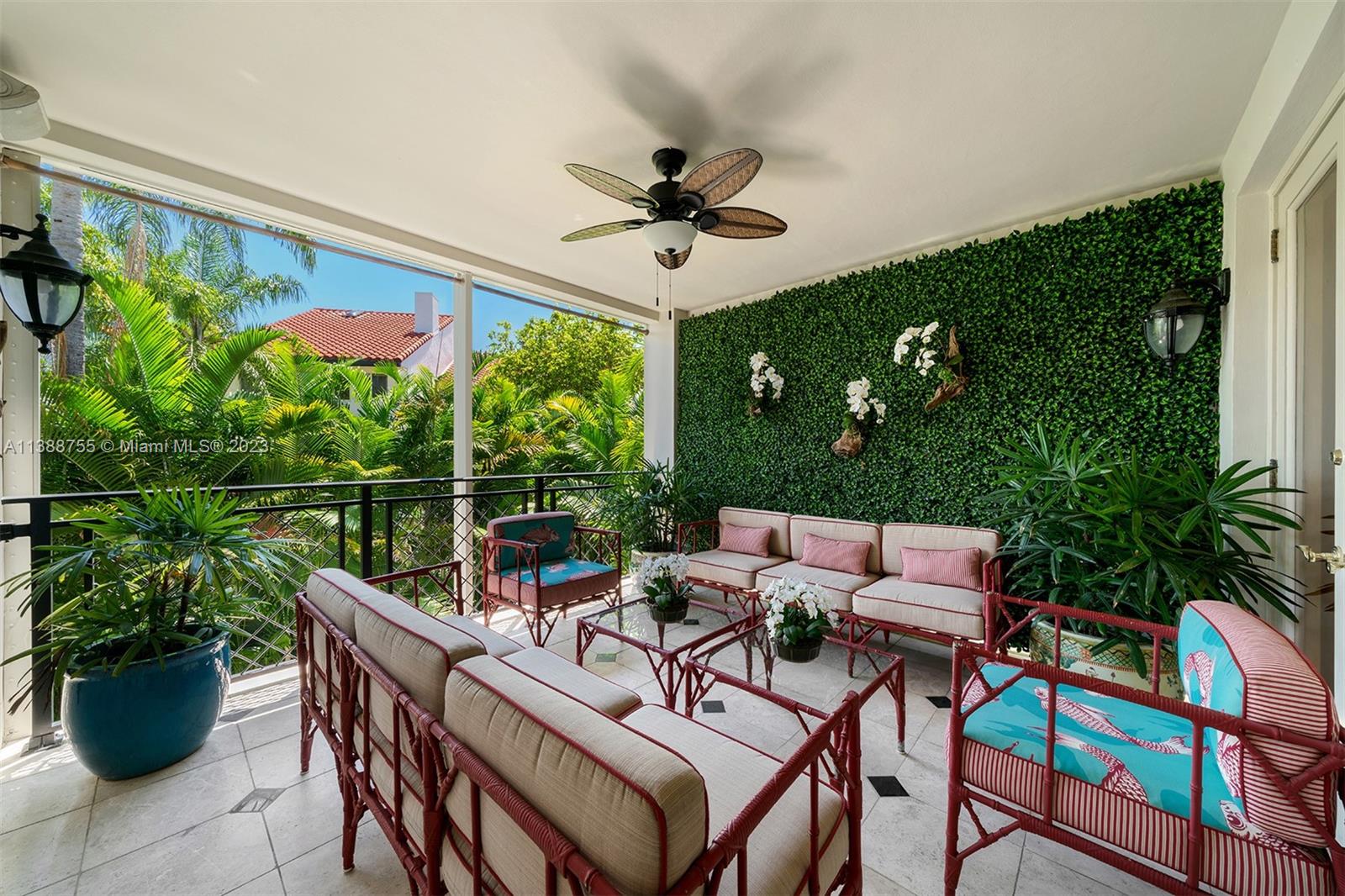 BAYSHORE VILLAS - Residential