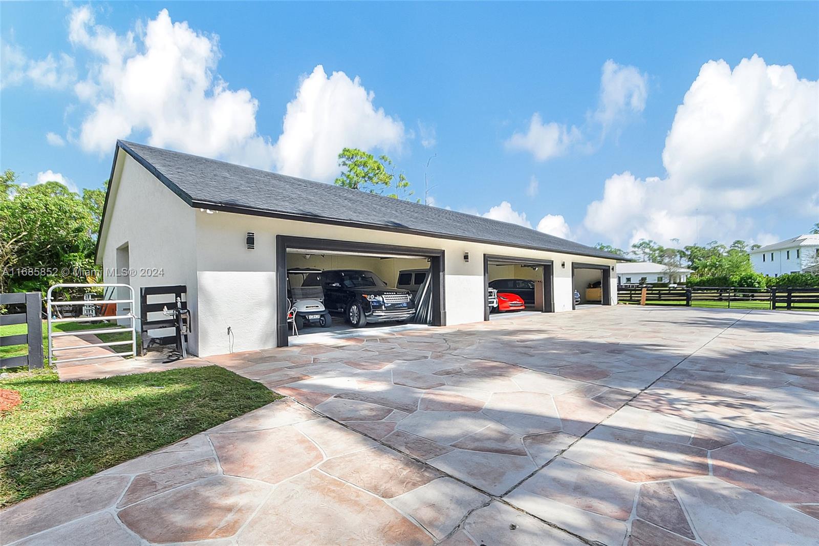 HOMELAND - Residential