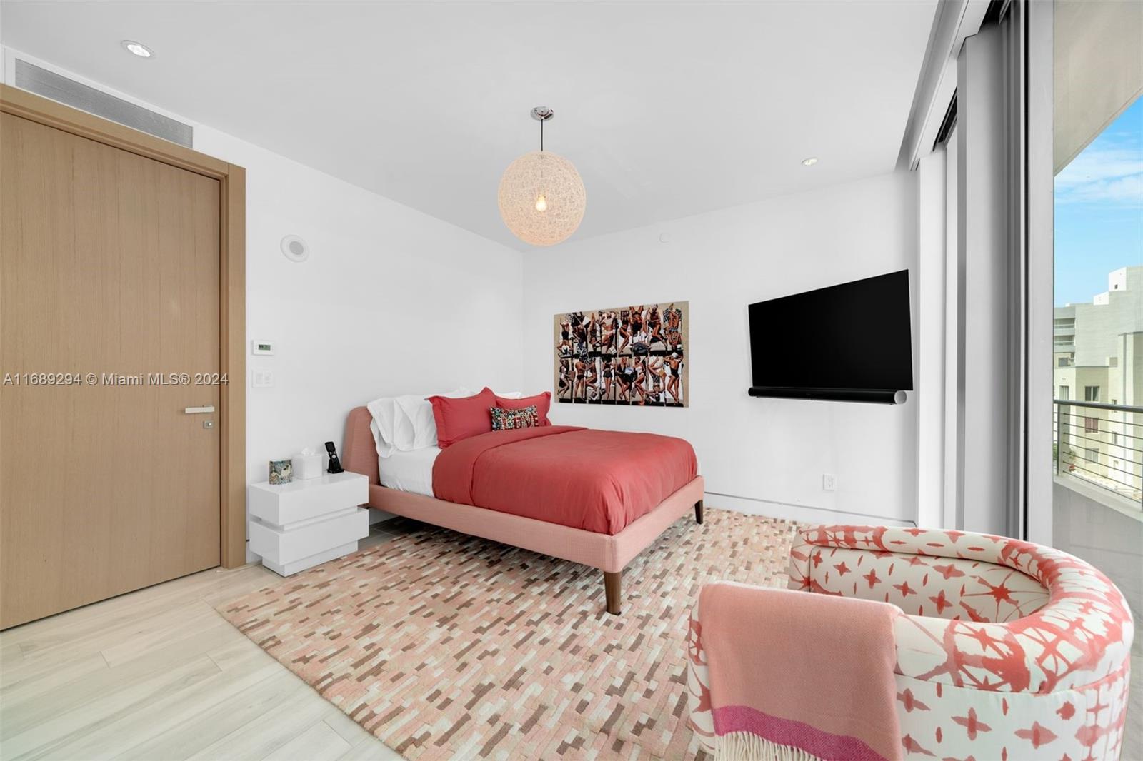 BEACH HOUSE 8 CONDO - Residential