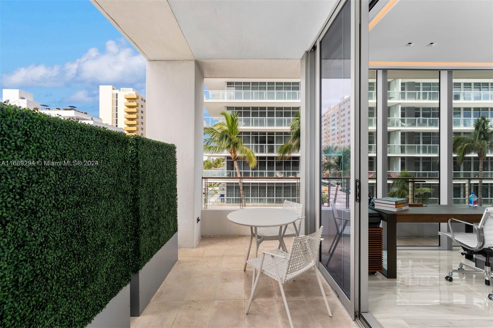 BEACH HOUSE 8 CONDO - Residential