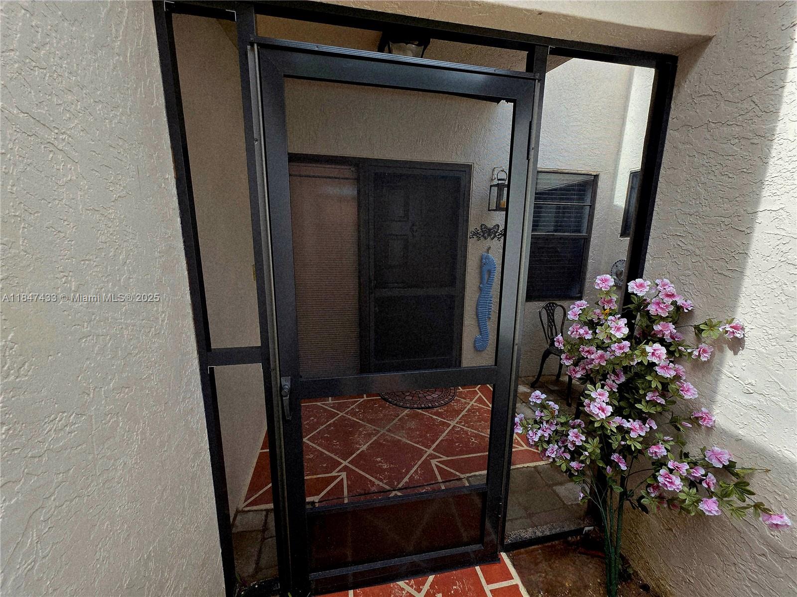 HUNTINGTON POINTE - Residential