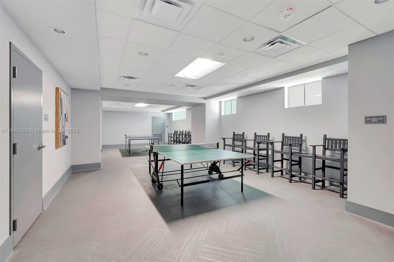 HUNTINGTON POINTE - Residential