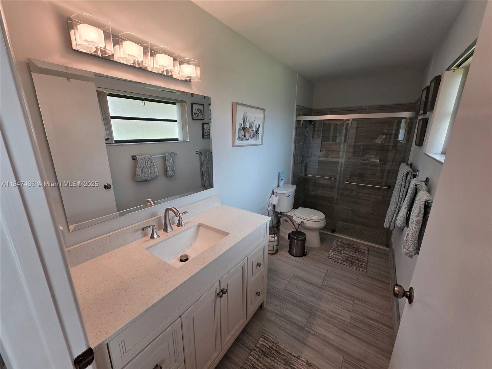 HUNTINGTON POINTE - Residential