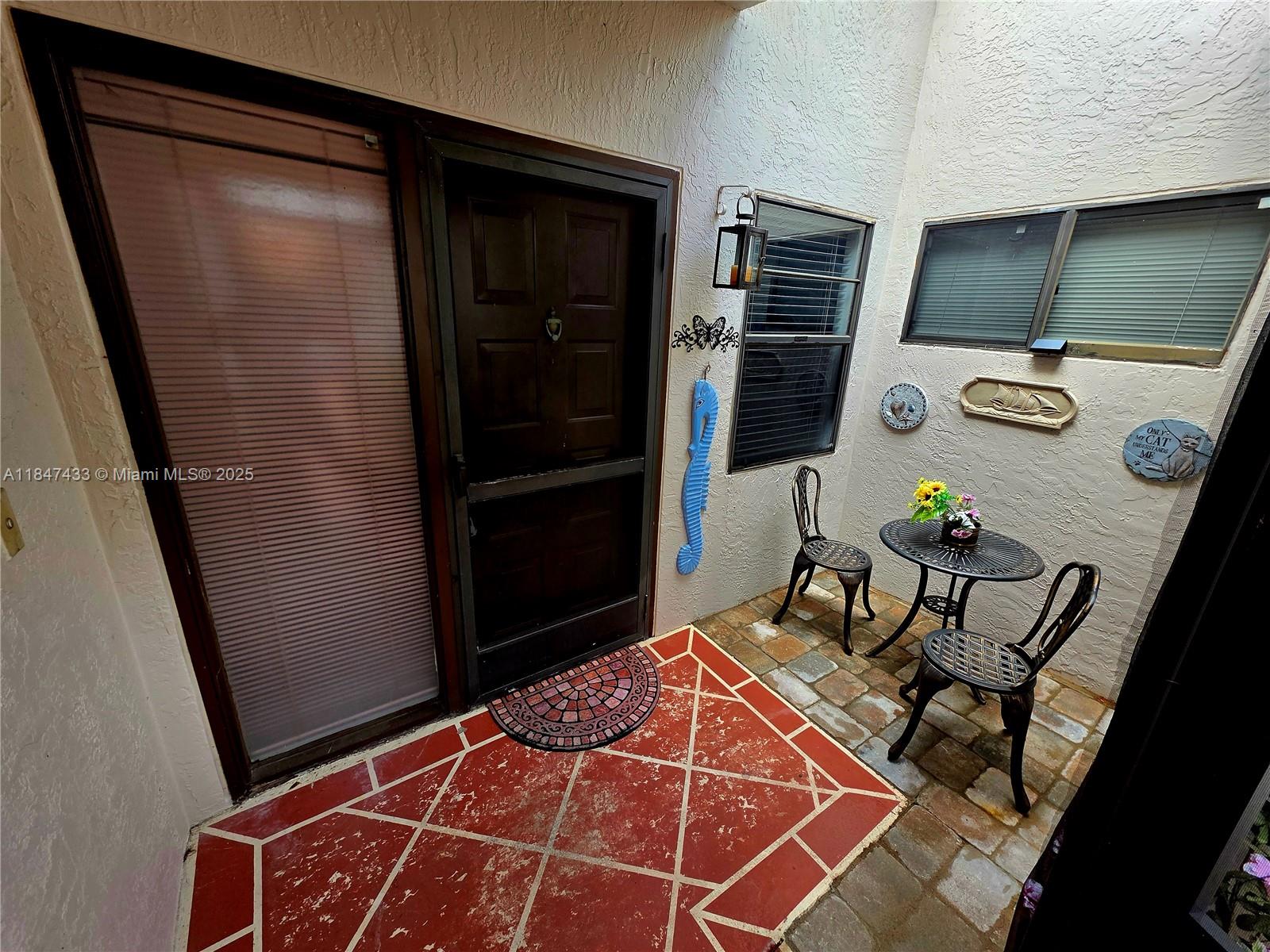 HUNTINGTON POINTE - Residential