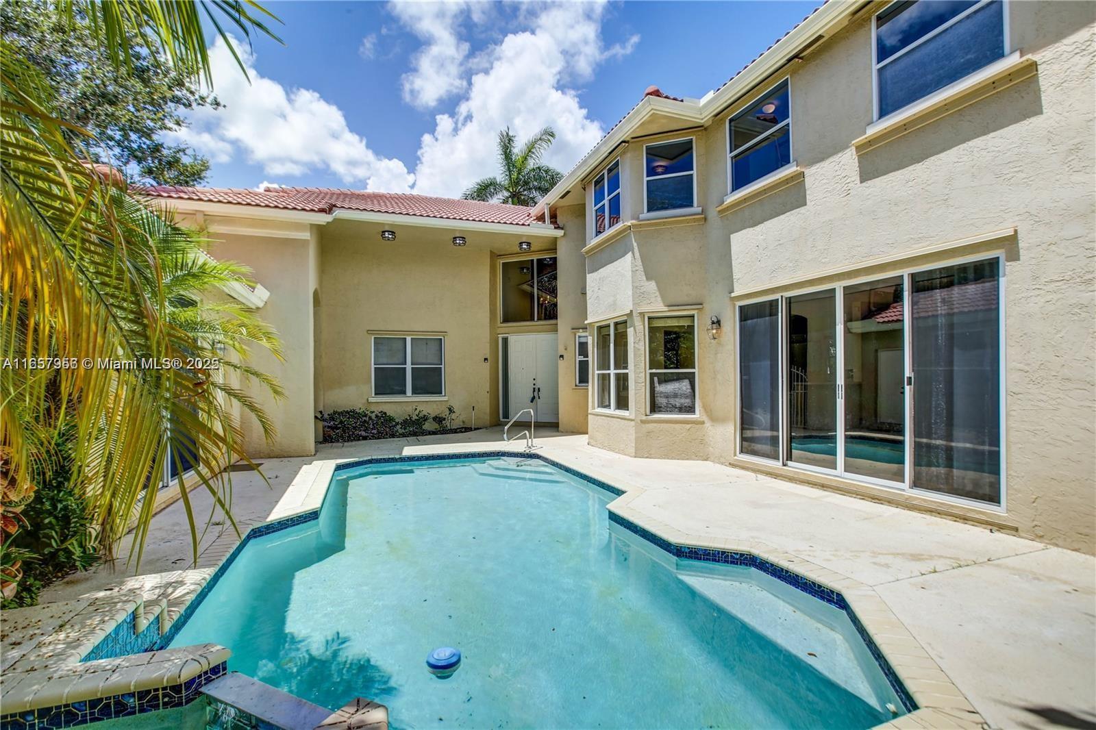 SONATA AT MISSION BAY - Residential