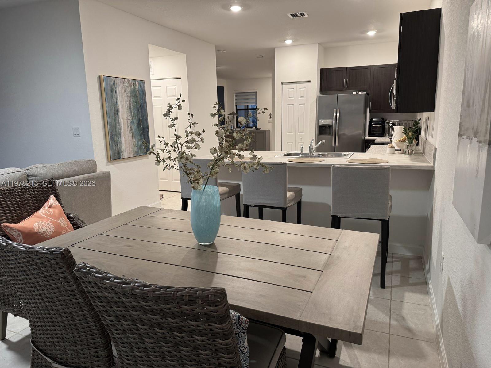 ENCLAVE SOUTH PHASE 1 - Residential