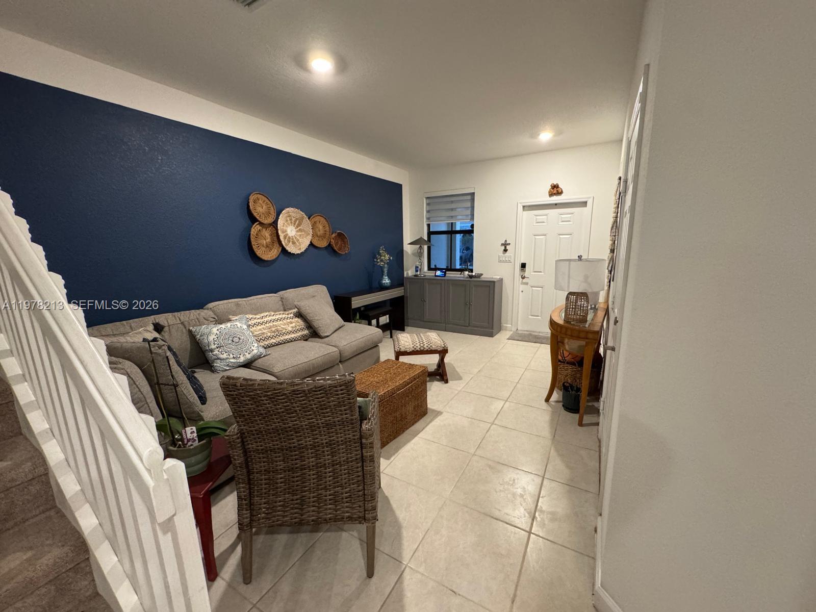 ENCLAVE SOUTH PHASE 1 - Residential