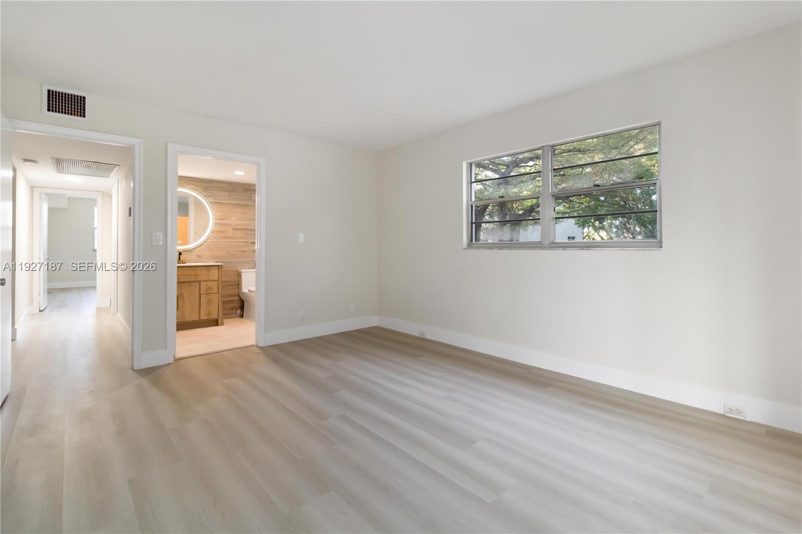 ELEUTHERA VILLAGE E CONDO - Residential