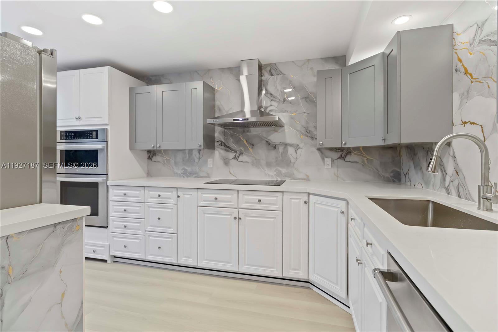 ELEUTHERA VILLAGE E CONDO - Residential