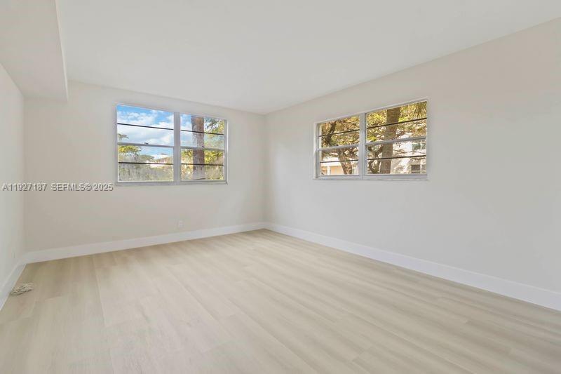 ELEUTHERA VILLAGE E CONDO - Residential