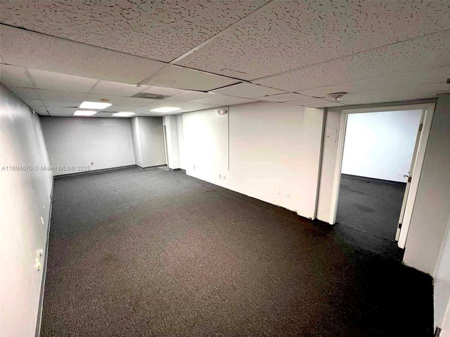 Office Space for Lease – 2727 E Oakland Park Blvd, Fort Lauderdale, FL. Professional 1,511 sq. ft. office space on prestigious East Oakland Park Blvd. Ideal for law firms, medical, real estate, or professional offices. Features private offices, reception area, and open workspace with plenty of natural light. Prime location near US-1, I-95, downtown Fort Lauderdale, Galleria Mall, and top dining and retail. Surrounded by thriving businesses and executive neighborhoods, offering great visibility and easy access. Establish your company in one of Fort Lauderdale’s most sought-after business corridors.