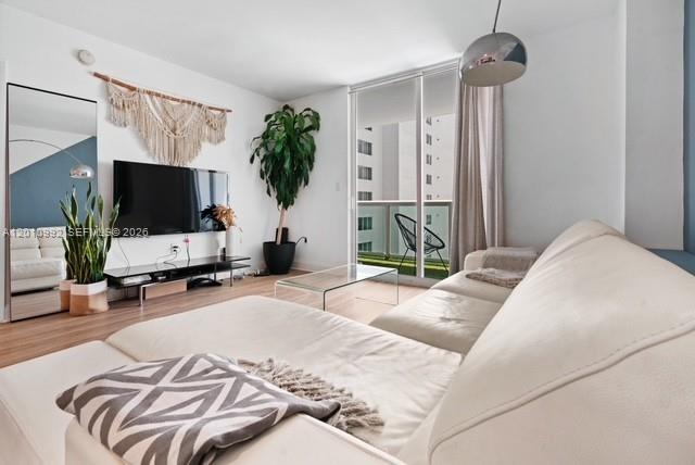 1800 CLUB CONDO - Residential