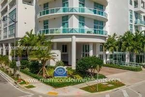 1800 N Bayshore Dr 1604