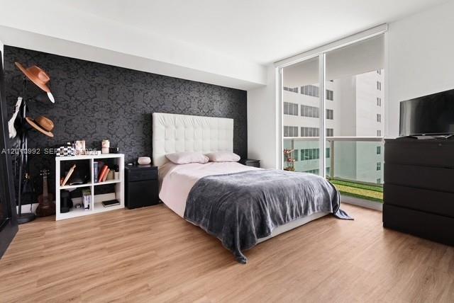 1800 CLUB CONDO - Residential