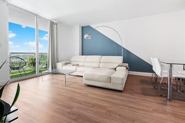 1800 CLUB CONDO - Residential
