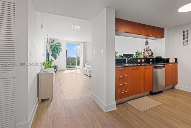 1800 CLUB CONDO - Residential