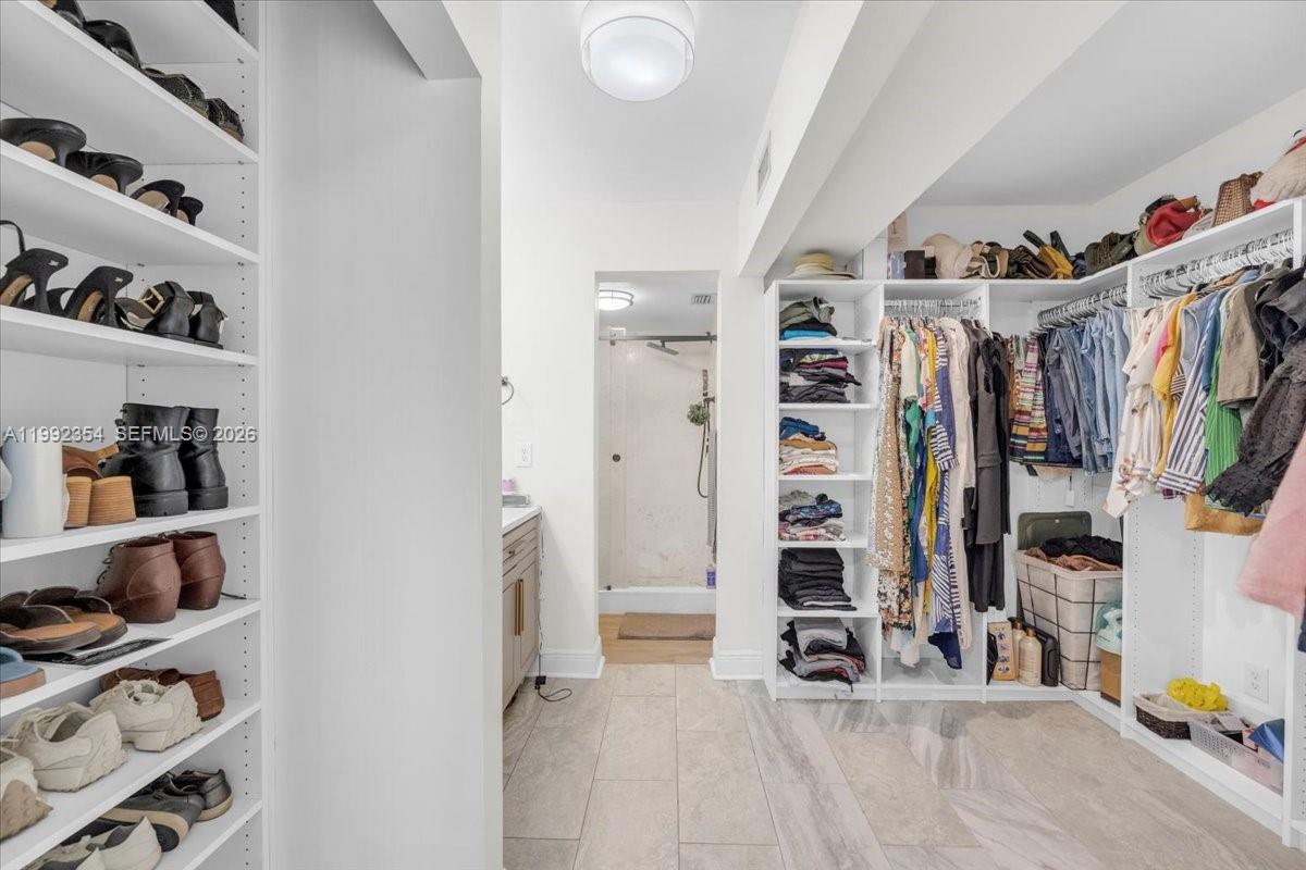 LINCOLN SQUARE CONDO - Residential