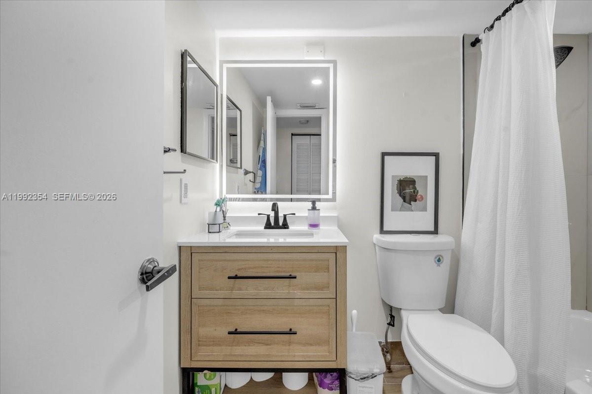 LINCOLN SQUARE CONDO - Residential