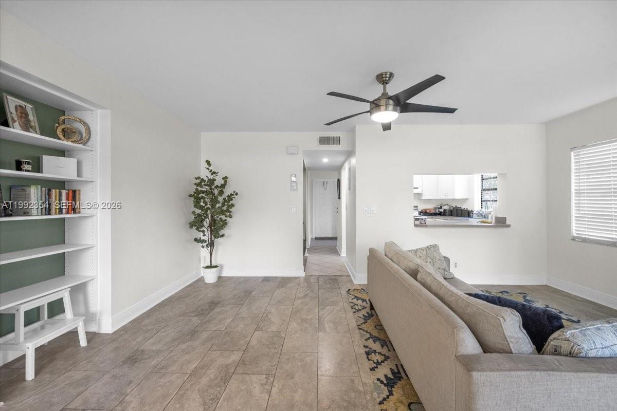 LINCOLN SQUARE CONDO - Residential