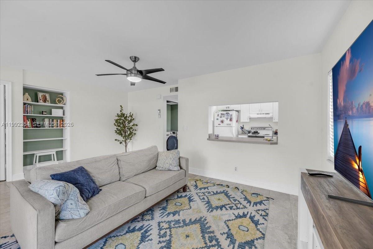 LINCOLN SQUARE CONDO - Residential