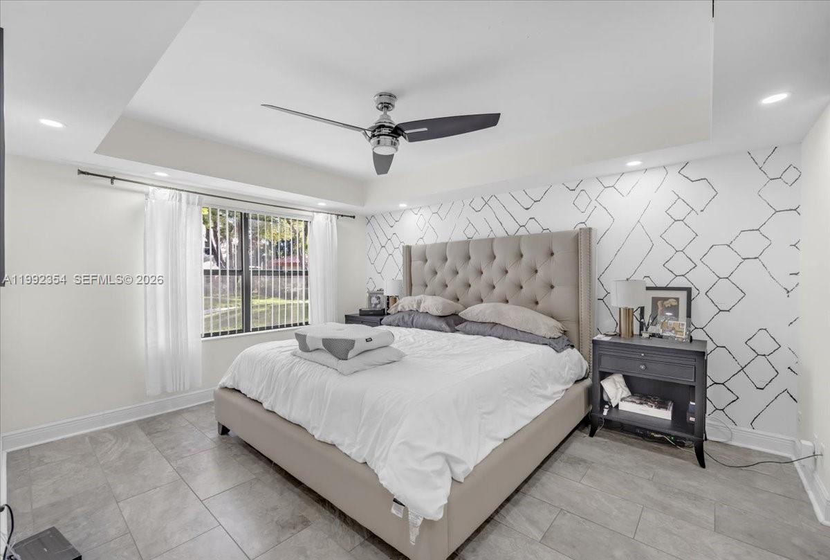 LINCOLN SQUARE CONDO - Residential