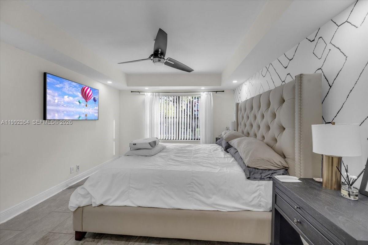 LINCOLN SQUARE CONDO - Residential