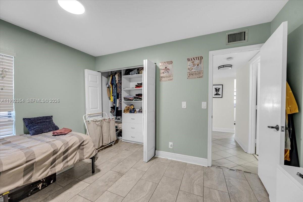 LINCOLN SQUARE CONDO - Residential