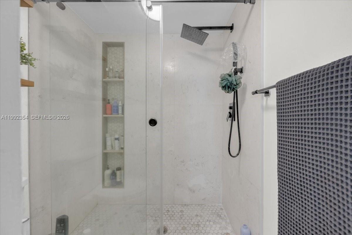 LINCOLN SQUARE CONDO - Residential