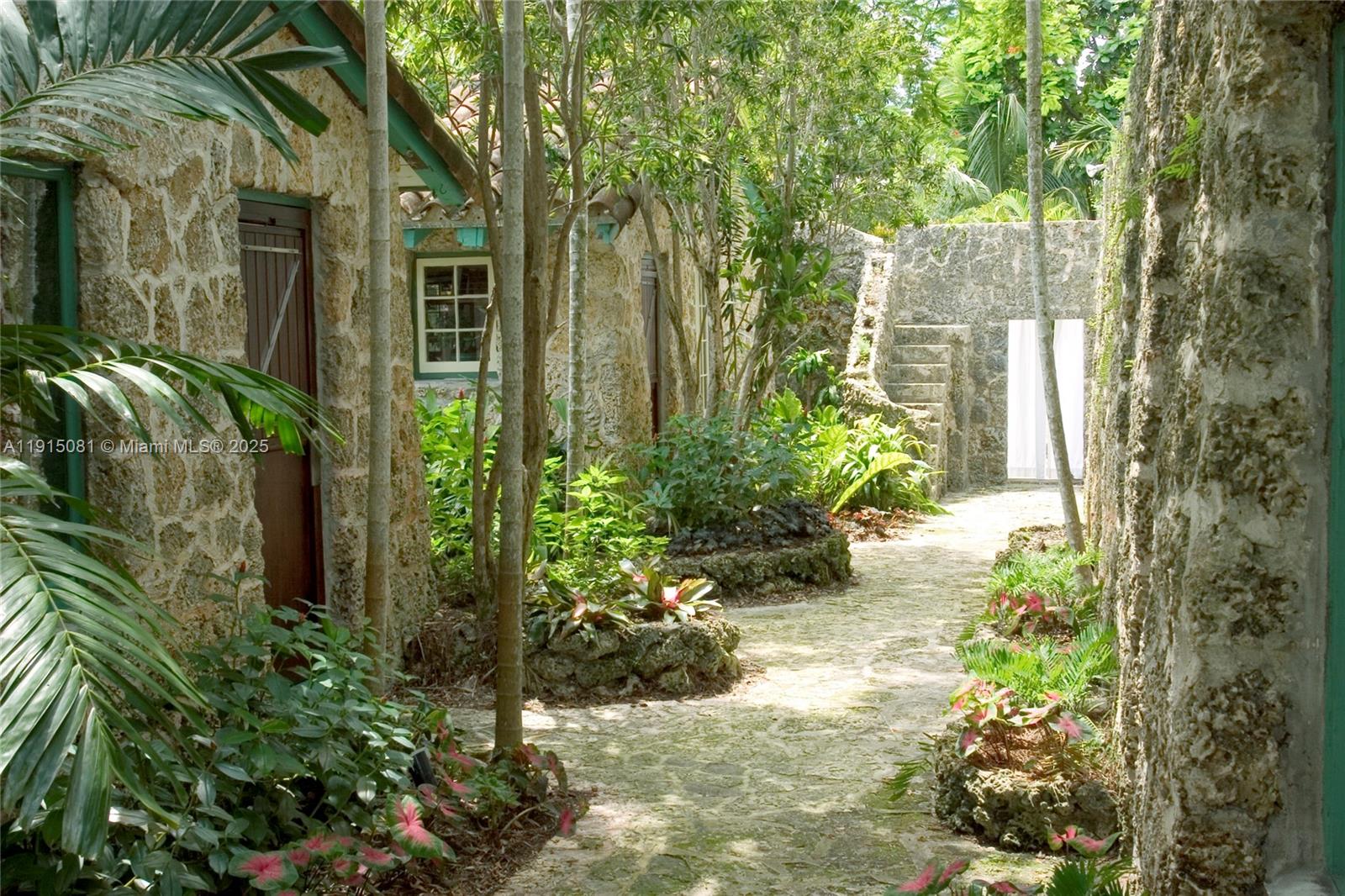 GRANADA - Residential