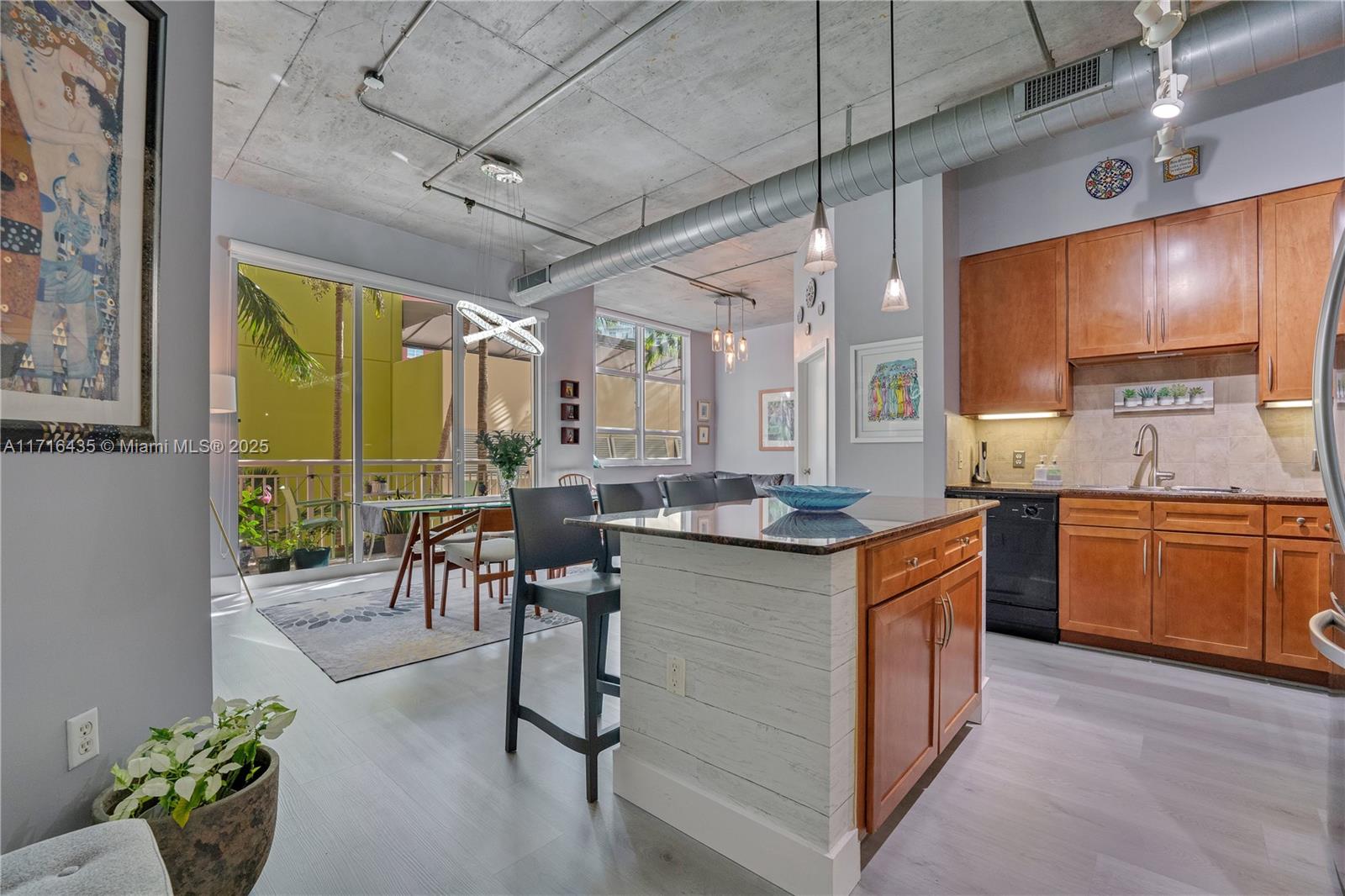 Property for Sale at 2001 Biscayne Blvd 2317, Miami, Broward County, Florida - Bedrooms: 2 
Bathrooms: 2  - $450,000