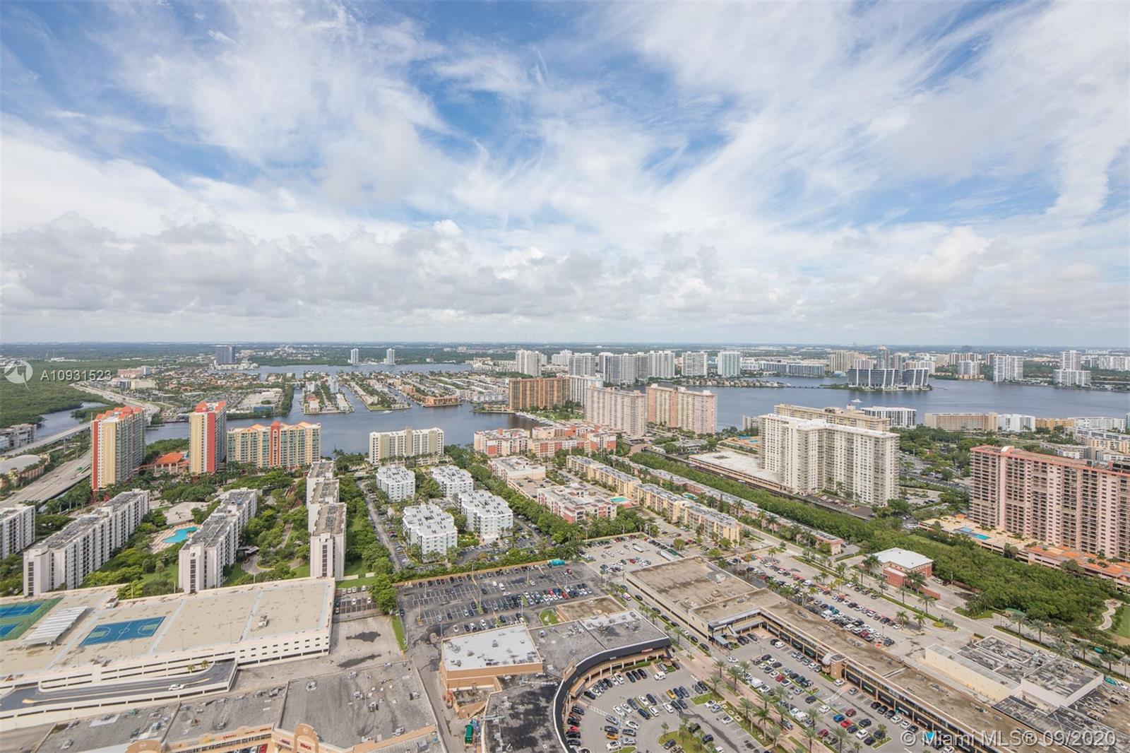 JADE SIGNATURE CONDO - Residential