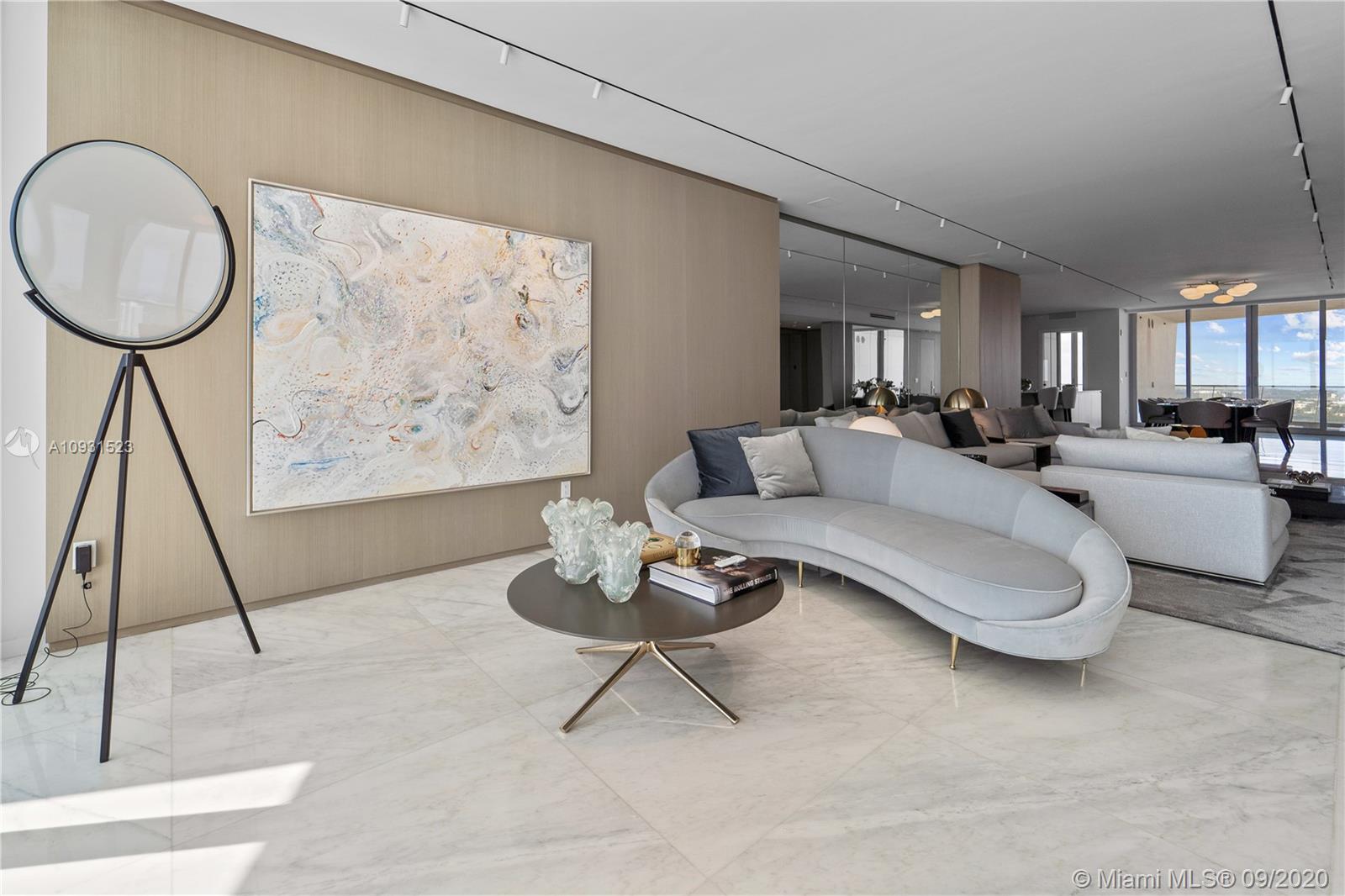 JADE SIGNATURE CONDO - Residential