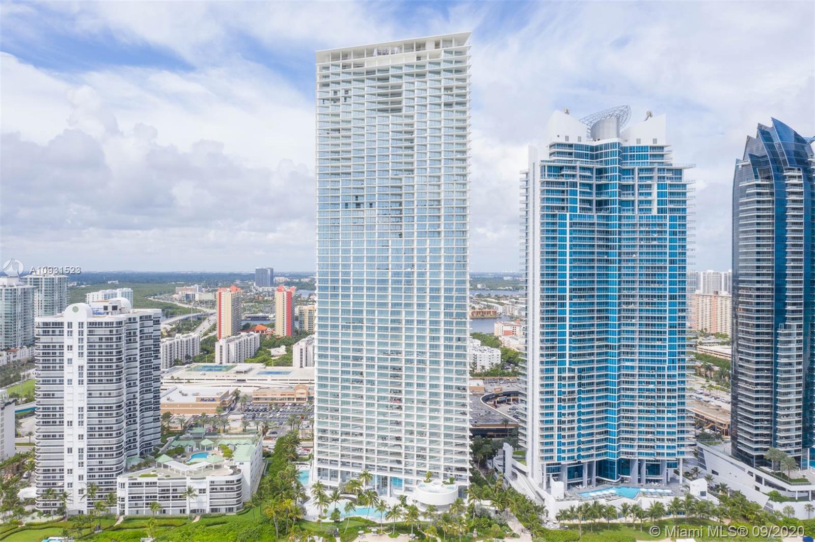 JADE SIGNATURE CONDO - Residential