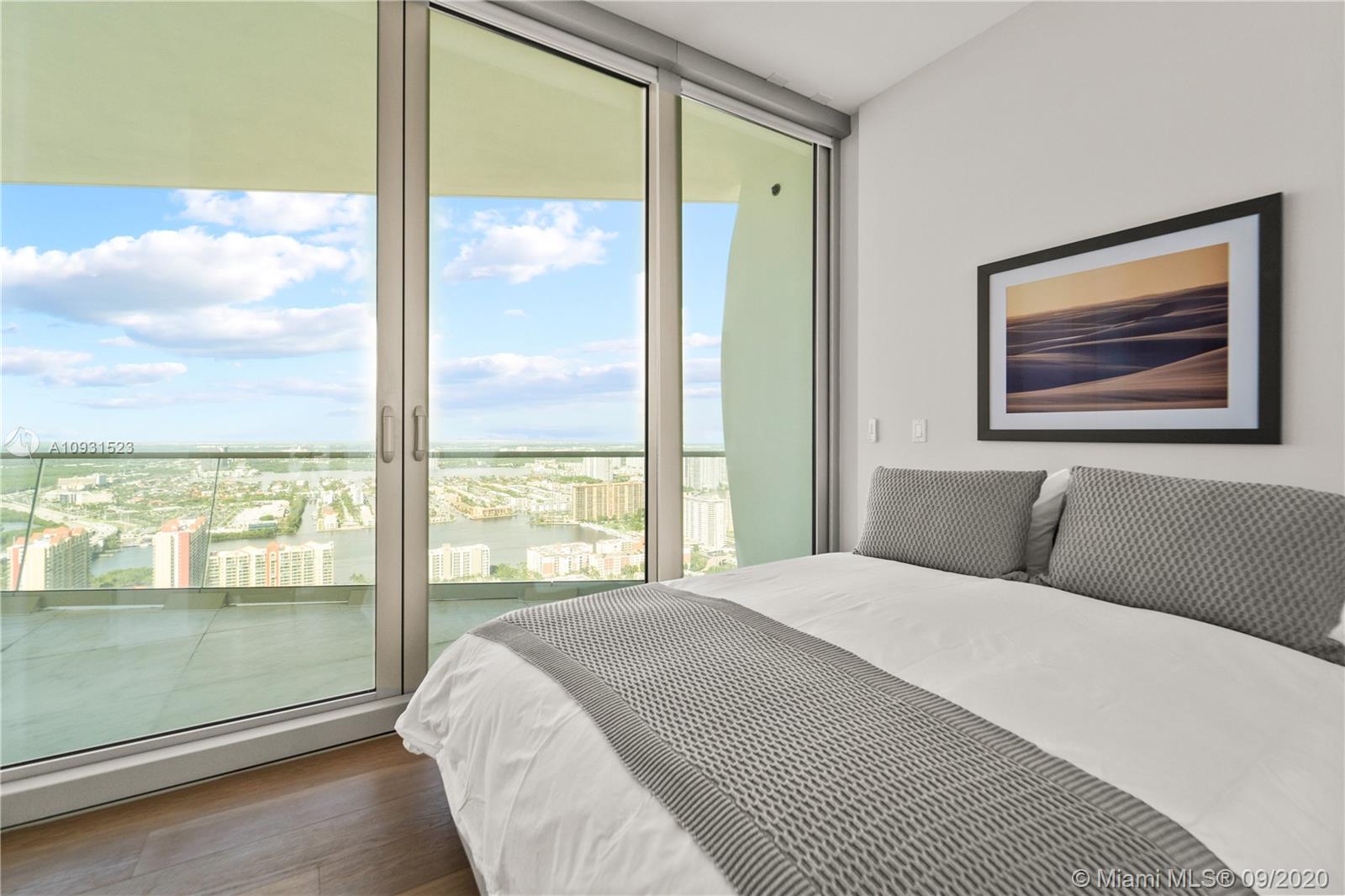 JADE SIGNATURE CONDO - Residential