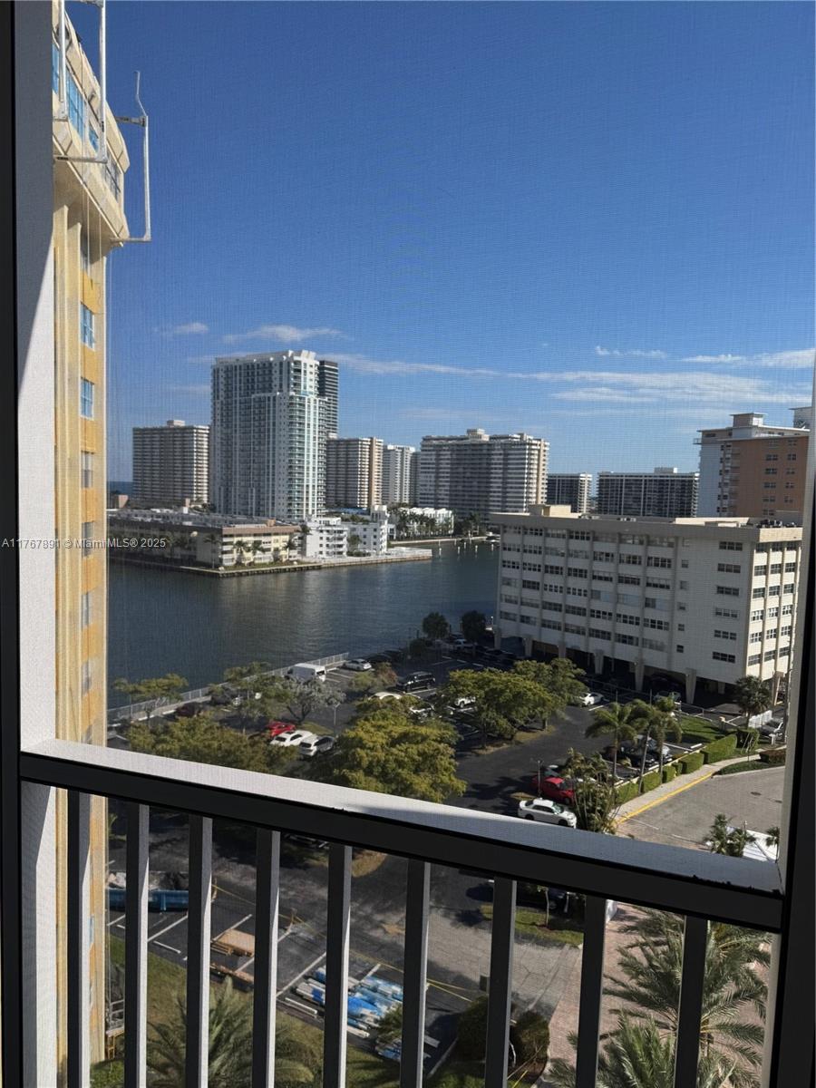 LAKE POINT TOWER CONDOMIN - Residential Lease