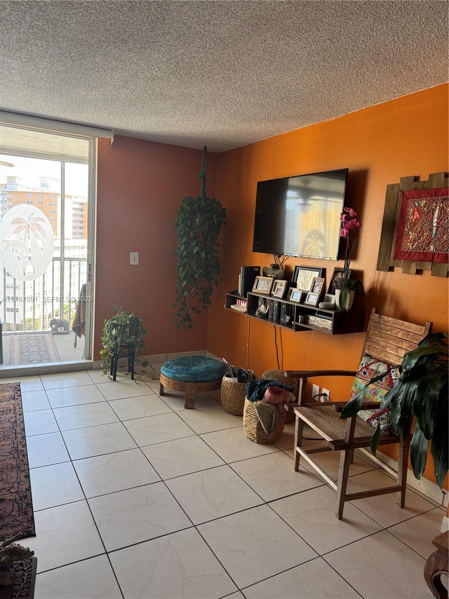 100 Golden Isles Dr 1014