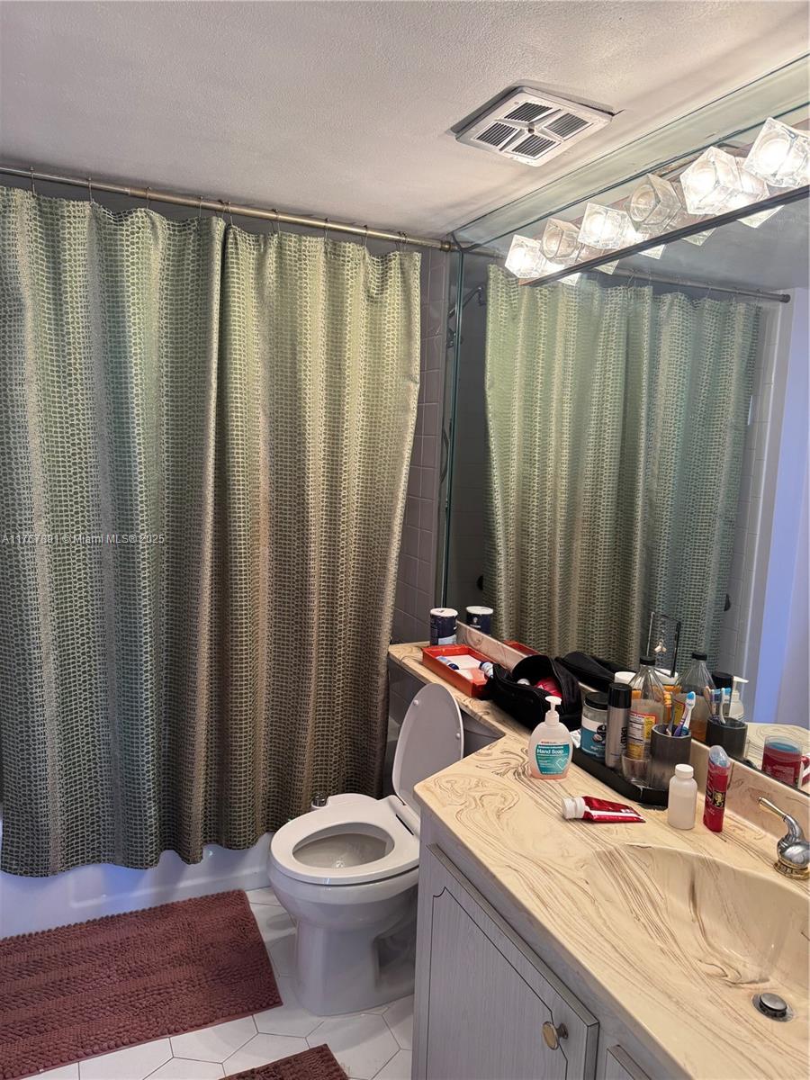 LAKE POINT TOWER CONDOMIN - Residential Lease