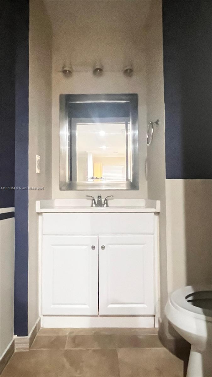 BARBICAN CONDO - Residential