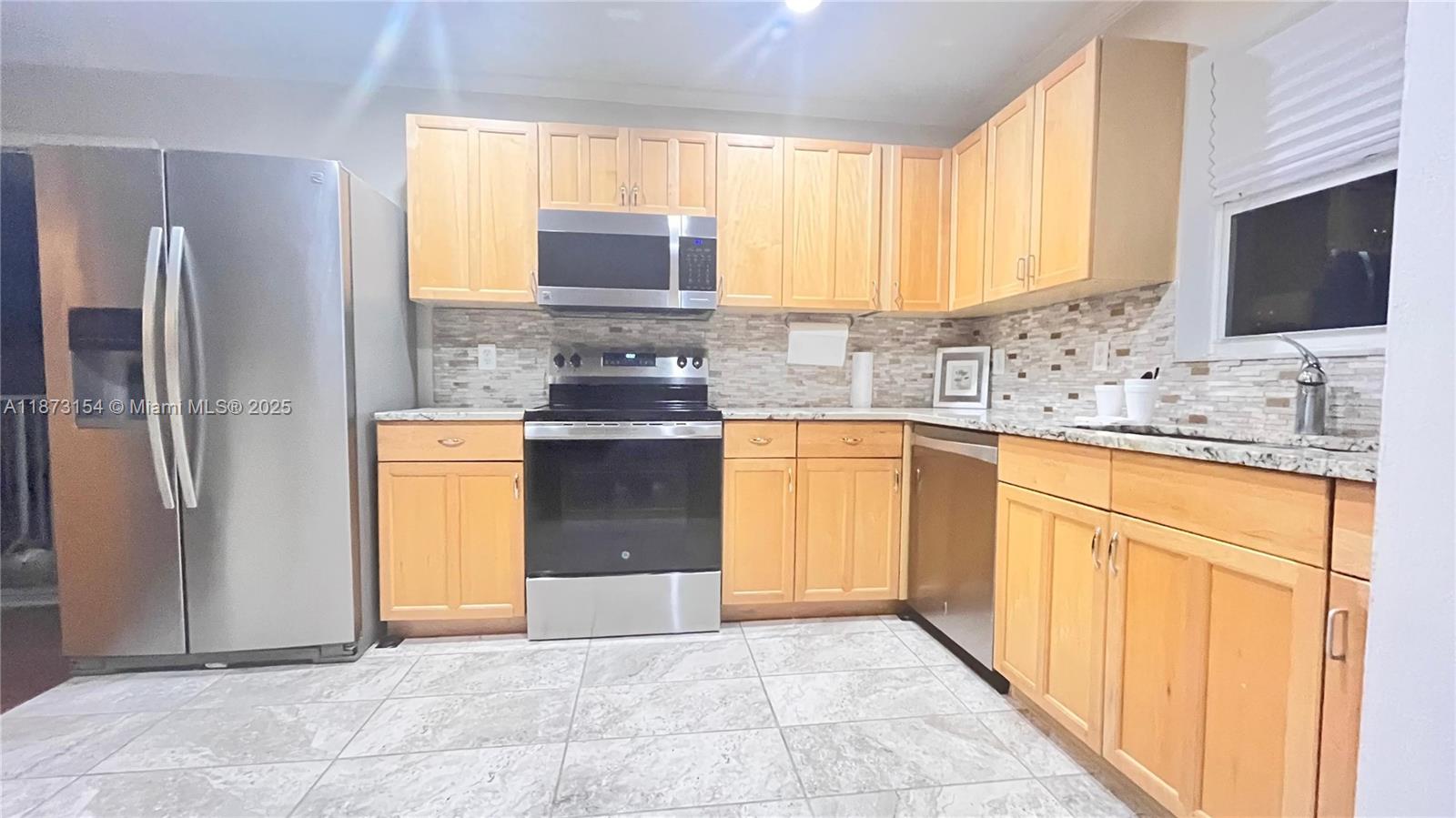 BARBICAN CONDO - Residential