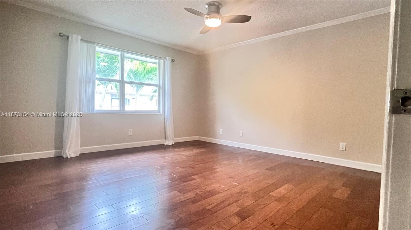 BARBICAN CONDO - Residential