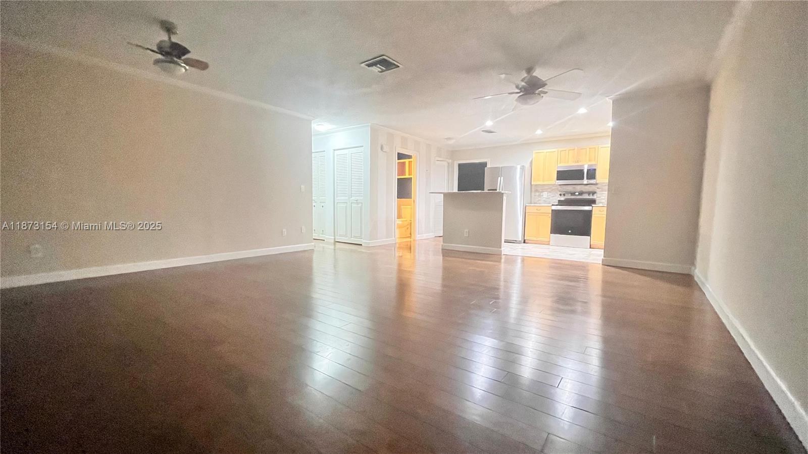 BARBICAN CONDO - Residential