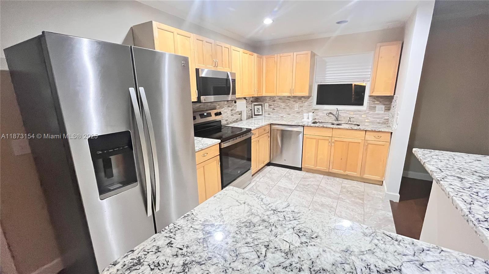 BARBICAN CONDO - Residential