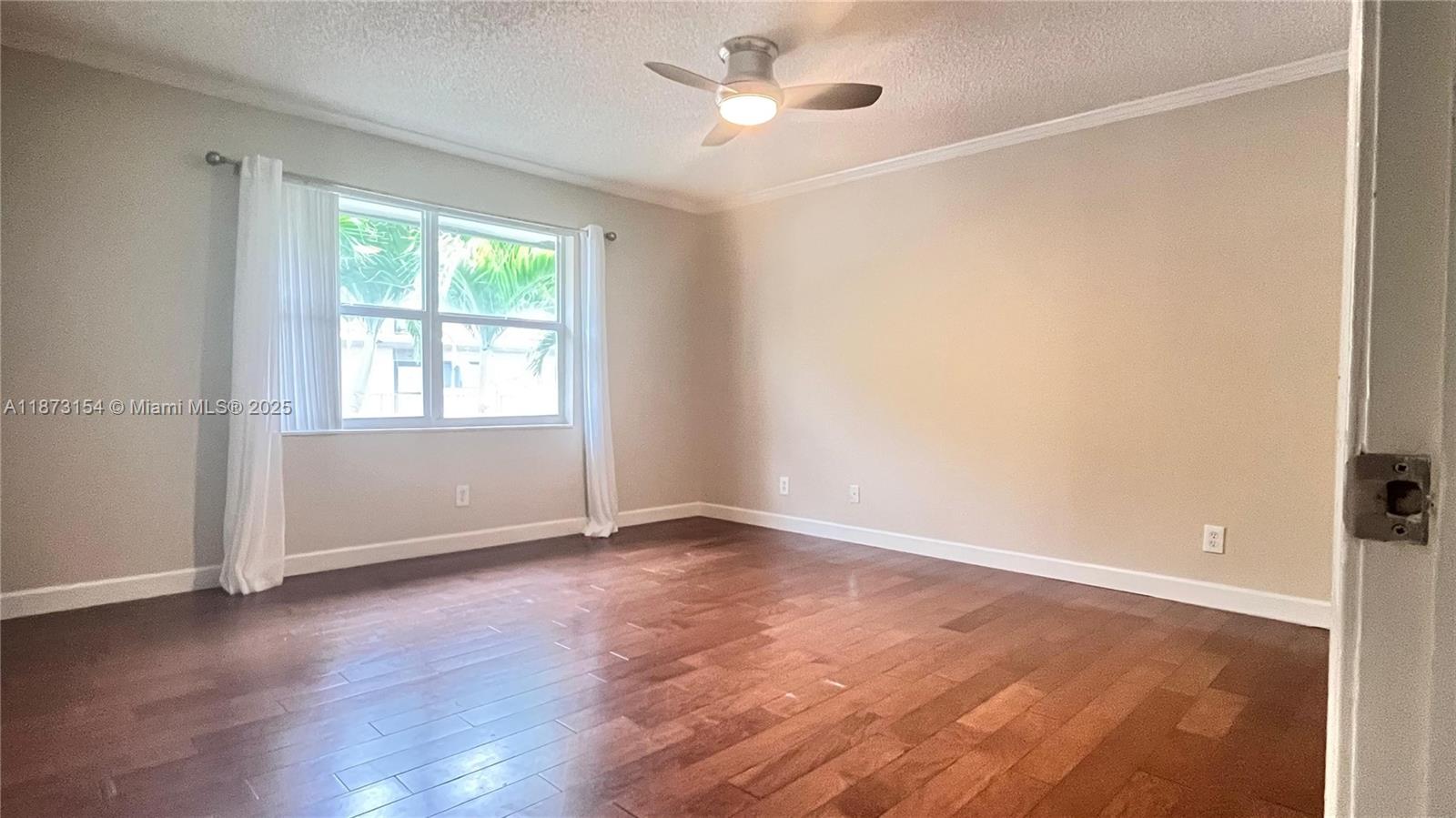 BARBICAN CONDO - Residential