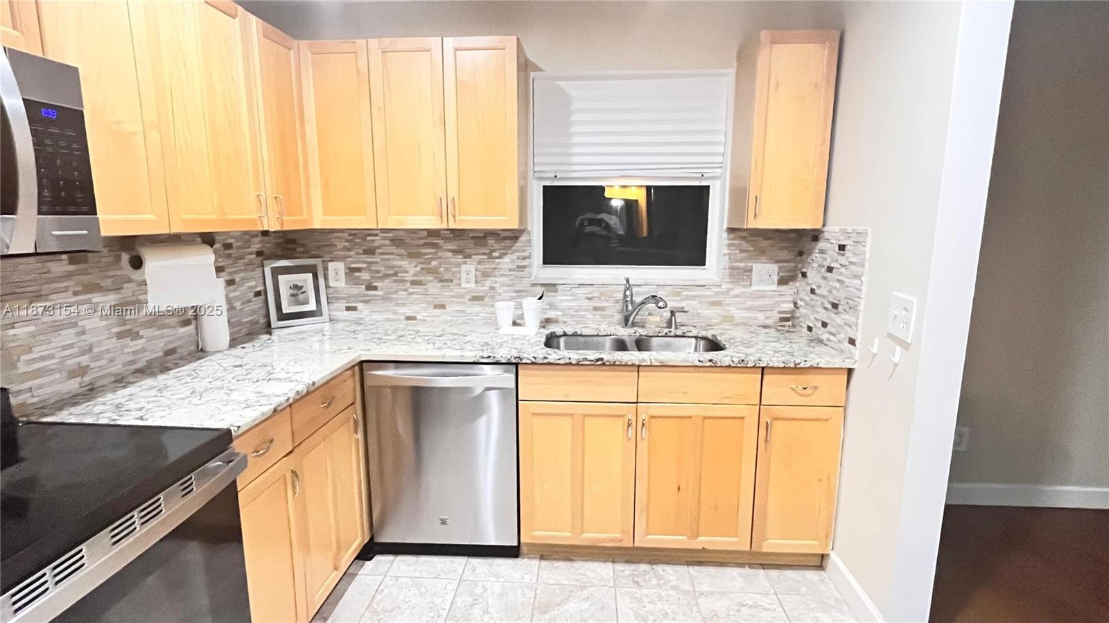 BARBICAN CONDO - Residential